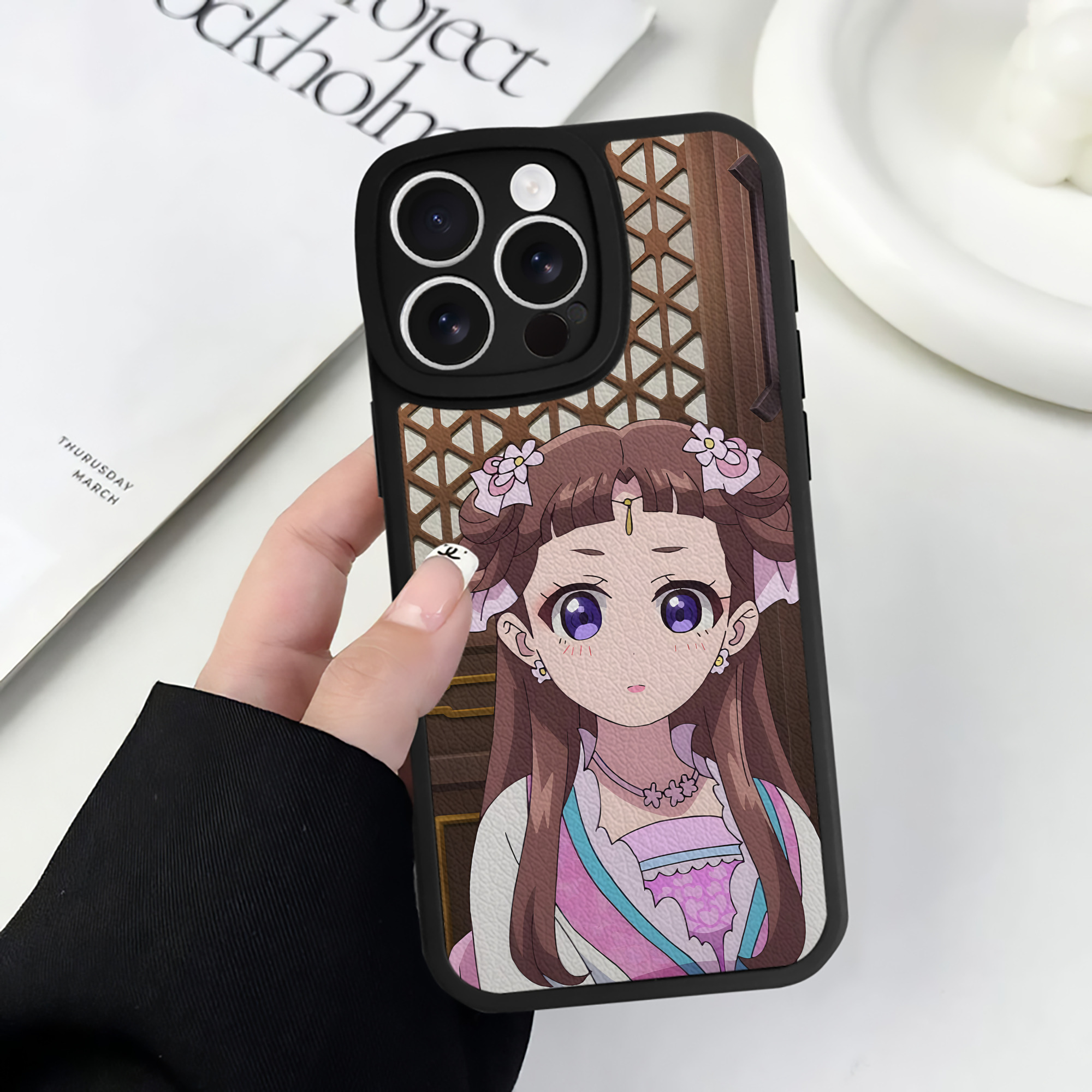 薬屋のひとりごと The Apothecary Diaries 【iPhone 16シリーズ対応】シリコンスマホケース（レザー調） 材質：シリコン
